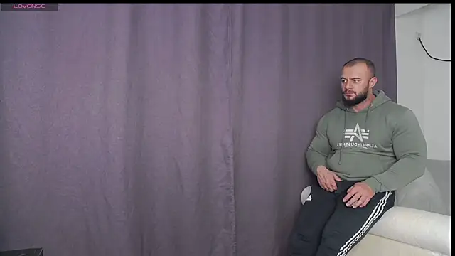 Snapshot of RickyMiami1 chatting on 10.16.25 RickyMiami1 online show from 10.16.25