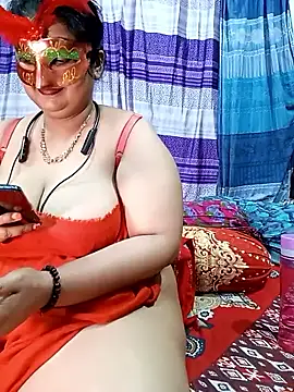 Snapshot of Tanisha-Chy chatting on 04.22.26 Tanisha-Chy online show from 04.22.26