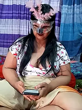 Snapshot of Tanisha-Chy chatting on 04.29.26 Tanisha-Chy online show from 04.29.26