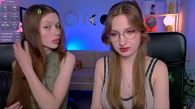 Snapshot of khloebeauty chatting on 06.16.26 khloebeauty online show from 06.16.26