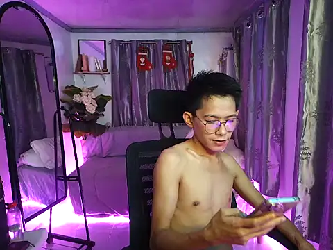 Skinny CumLoader69 online show from 11.15.25