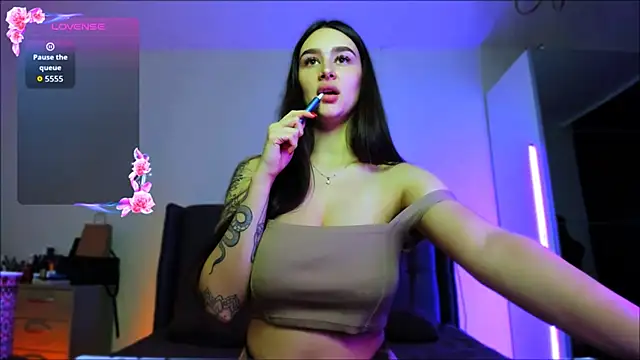 Veronica Larsson online show from 09.24.25