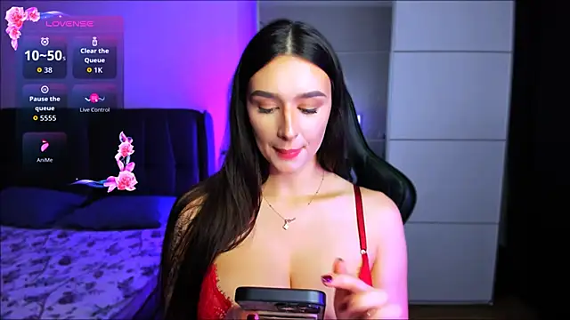 Veronica Larsson online show from 11.14.25