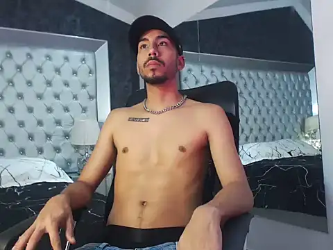 JhosuaCollins  online show from 09.24.25