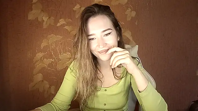 Awora Wolf online show from 10.11.25