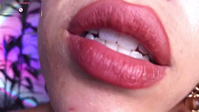 Snapshot of bri_von_dhara__ chatting on 02.12.26 bri von dhara online show from 02.12.26