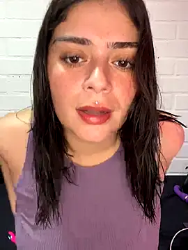 Snapshot of cami_lorena chatting on 09.29.25 cami lorena online show from 09.29.25