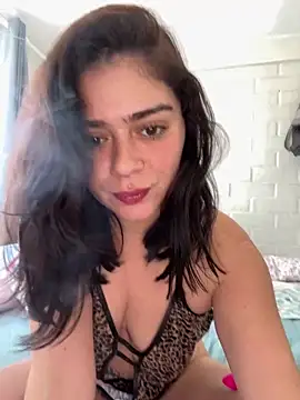 Snapshot of cami_lorena chatting on 09.30.25 cami lorena online show from 09.30.25