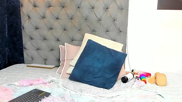 Snapshot of nahiroby_ebony chatting on 01.31.26 nahiroby ebony online show from 01.31.26