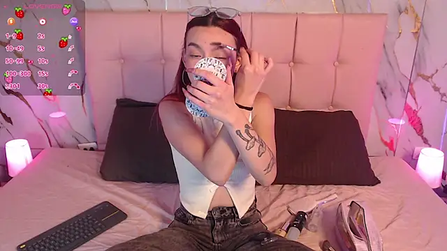 Red kytty6 online show from 03.24.26