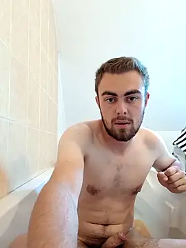 Snapshot of Aymeric35000 chatting on 10.12.25 Aymeric35000 online show from 10.12.25