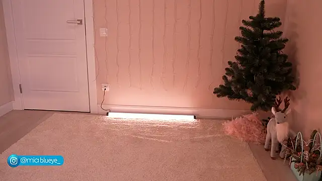 Miablueye online show from 01.15.26