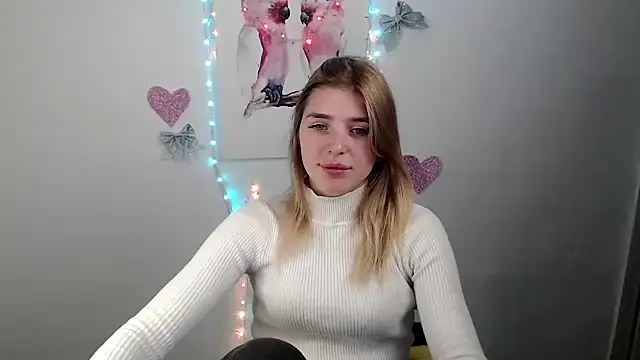 JuiceLips   online show from 12.01.25