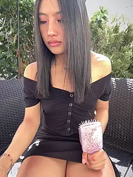 KloePink  online show from 09.23.25