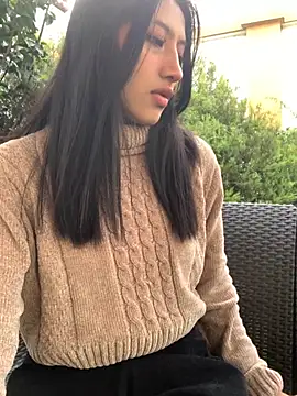 KloePink  online show from 10.30.25