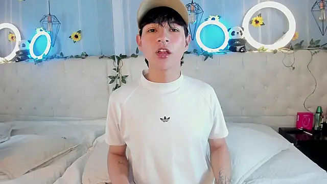 AleAurarashi online show from 11.18.25