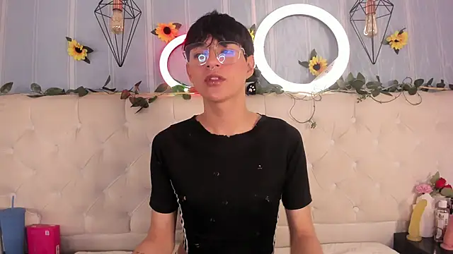 AleAurarashi online show from 11.27.25