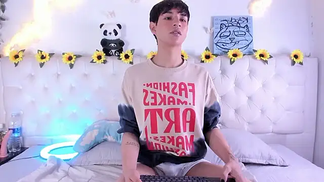 AleAurarashi online show from 01.18.26