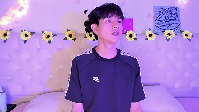 AleAurarashi online show from 02.13.26