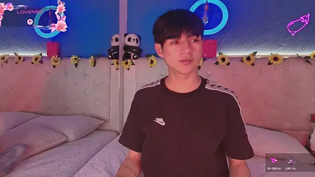 AleAurarashi online show from 03.28.26