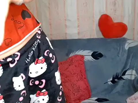 Miss Nona online show from 11.22.25