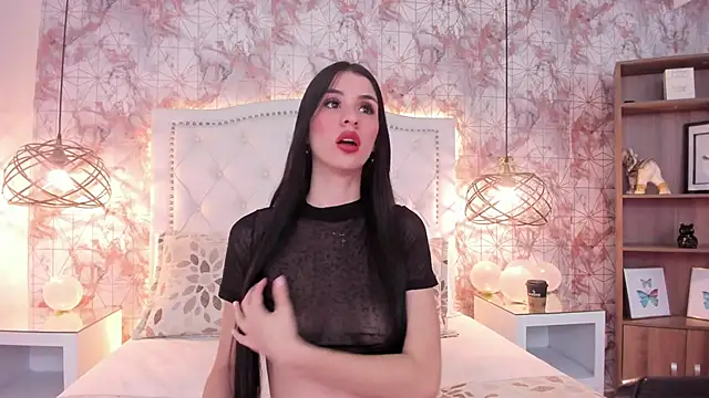 Snapshot of ScarletMore chatting on 02.13.26 ScarletMore online show from 02.13.26