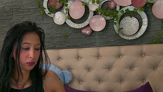 VannyFoxx online show from 02.09.26