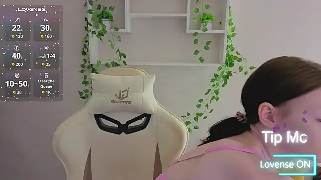 Jennie Hunter online show from 12.05.25