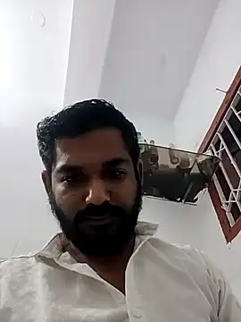 Snapshot of avi007p chatting on 10.05.25 avi007p online show from 10.05.25