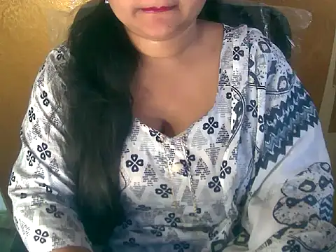 Saniya K online show from 10.13.25