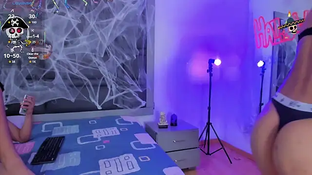 Aliss Aron online show from 10.22.25