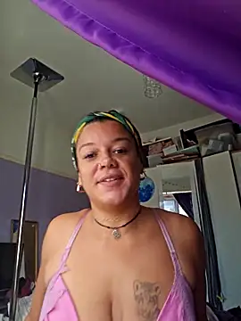 Snapshot of GoddessChantelle chatting on 09.22.25 GoddessChantelle online show from 09.22.25