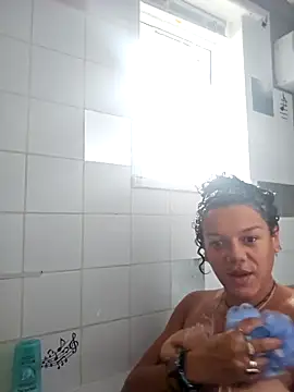 Snapshot of GoddessChantelle chatting on 09.24.25 GoddessChantelle online show from 09.24.25