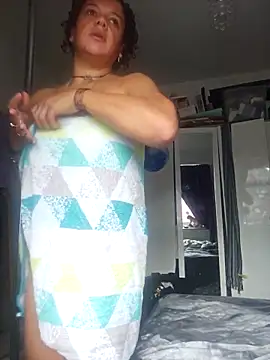 Snapshot of GoddessChantelle chatting on 10.01.25 GoddessChantelle online show from 10.01.25