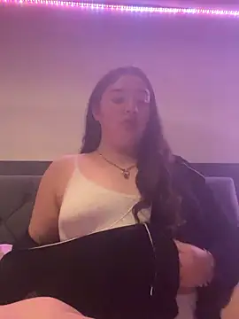 Snapshot of Imogenbabyyy chatting on 11.02.25 Imogenbabyyy online show from 11.02.25