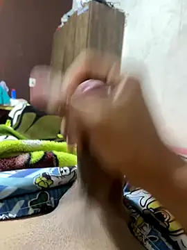 Snapshot of marcqueim chatting on 10.18.25 marcqueim online show from 10.18.25