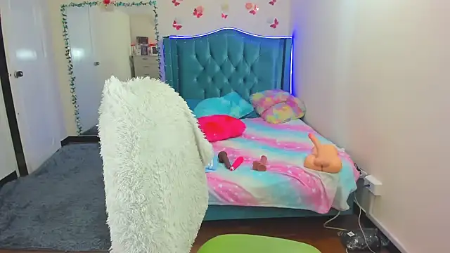 Luna Analya online show from 09.12.25