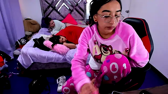 Luna Analya online show from 05.23.26