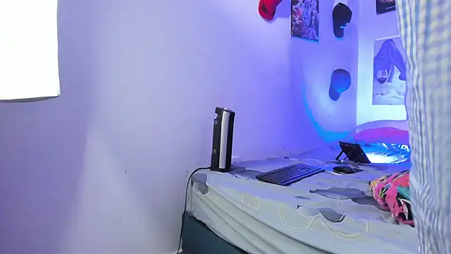 Rihanna hotx online show from 03.27.26