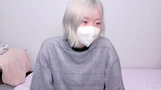 Snapshot of Nana__ch chatting on 05.25.26 Nana ch online show from 05.25.26