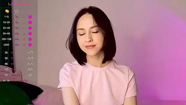 MiaSweetasHoney online show from 11.05.25