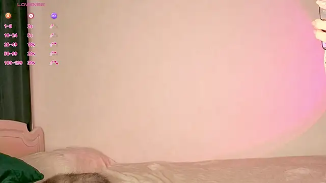 MiaSweetasHoney online show from 11.10.25