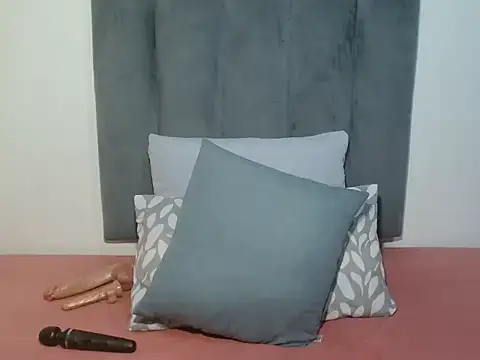 GorillaGripCunt77 online show from 11.10.25