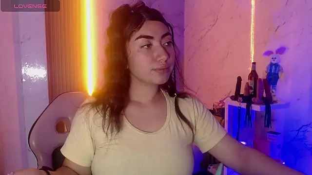 Snapshot of Sophia_tf chatting on 05.14.26 Sophia tf online show from 05.14.26