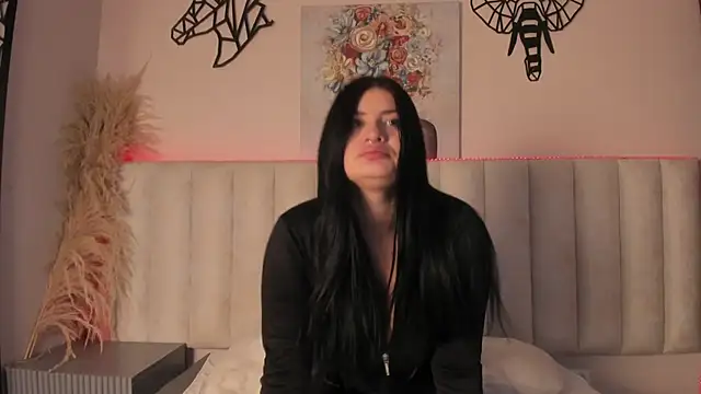 Luna Clarx online show from 10.22.25