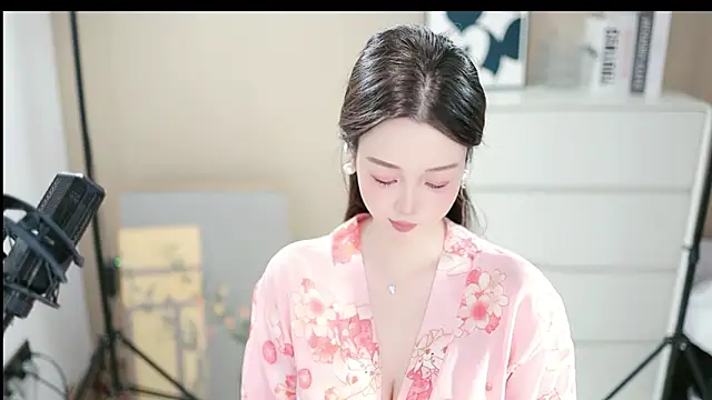 abbyli12 online show from 11.11.25