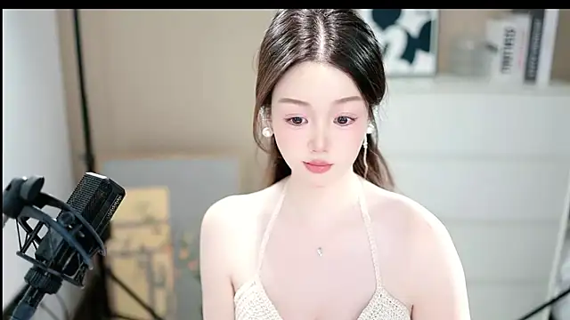 abbyli12 online show from 12.17.25