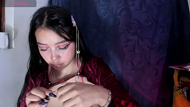 Viioleett cum online show from 10.31.25