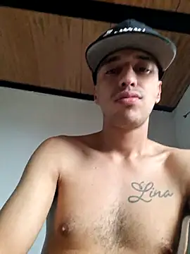 Snapshot of Santi2323xxX chatting on 07.08.26 Santi2323xxX online show from 07.08.26