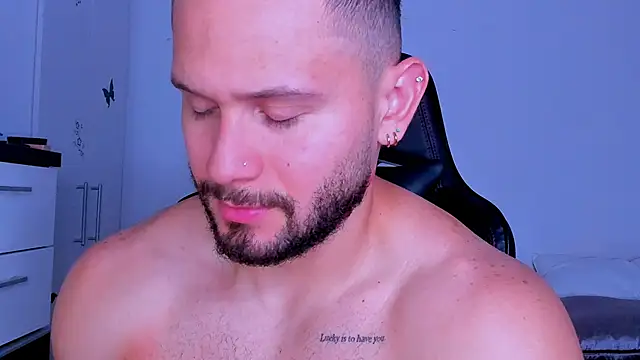 Snapshot of andrewcorey1 chatting on 09.20.25 andrewcorey1 online show from 09.20.25